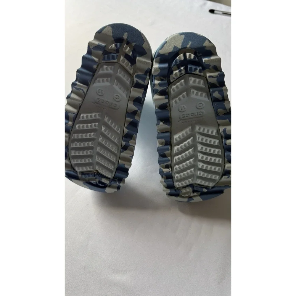 Crocs Lil Girl Snow Boots GUC no Orig. Insoles Comes With New Ones .LT Blue Sz11